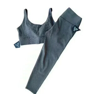 NWT Arro Athletics ribbed leggings and matching sports bra